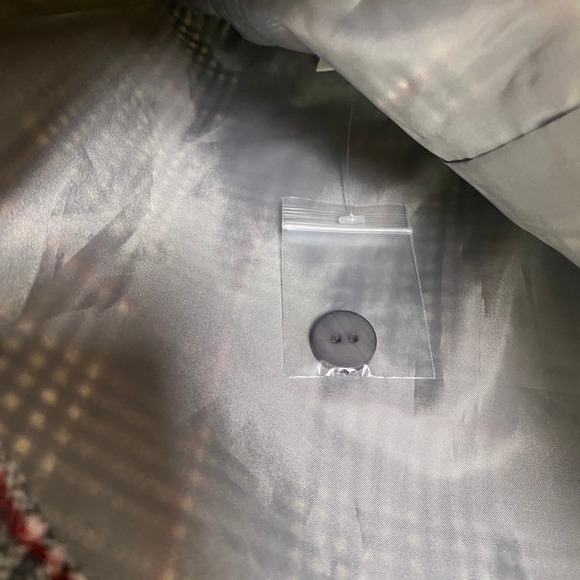 NWOT Dee Elly‎ Glen Plaid Asymmetrical Mini Skirt Gray Red Check Button Front M - Picture 5 of 8